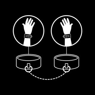 FETISH SUBMISSIVE - HANDSCHELLEN AUS VEGANEM LEDER MIT NOPRENE-FUTTER